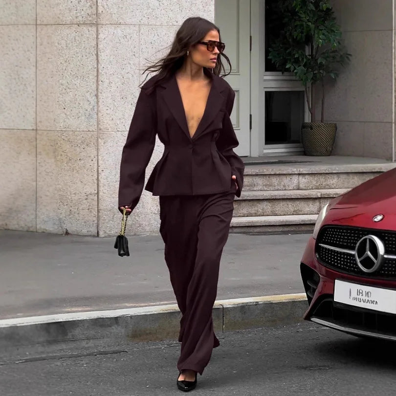 סטים וחליפות