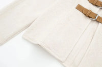 Alysha מעיל צמר בגזרת וי עם אבזמים